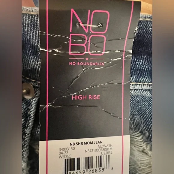 No Boundaries Distressed Blue Jeans - Picture 8 of 8